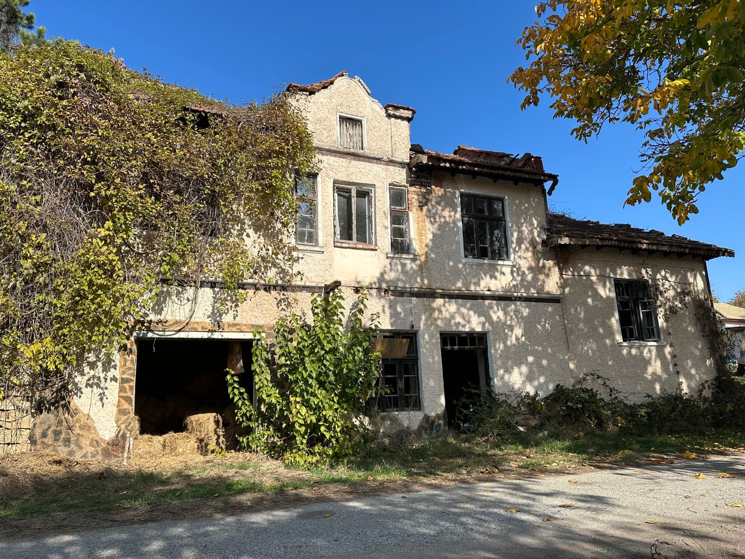 SOLD Hay House – Mogilino in Mogilino