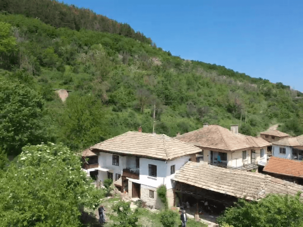 Raven Lodge – Opaka in Opaka, 2 bedrooms property
