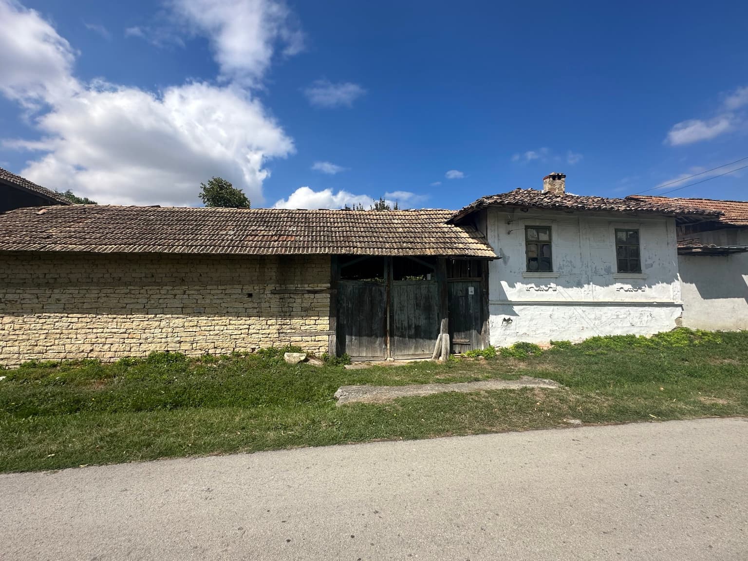 Cartwheel House – Lom Cherkovna in Lom Cherkovna